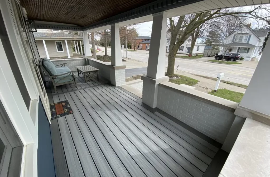 St. Clair – Front Deck